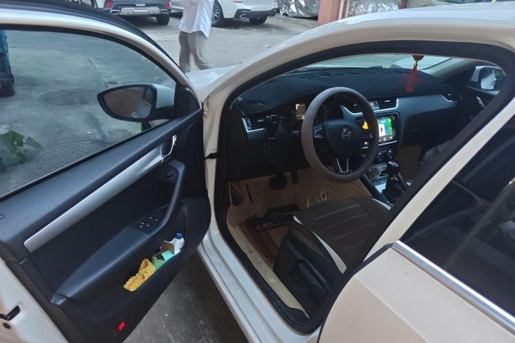 Used Skoda Octavia 2019 1.5L Automatic SmartDrive Comfort Edition China V Standard Driver Seat