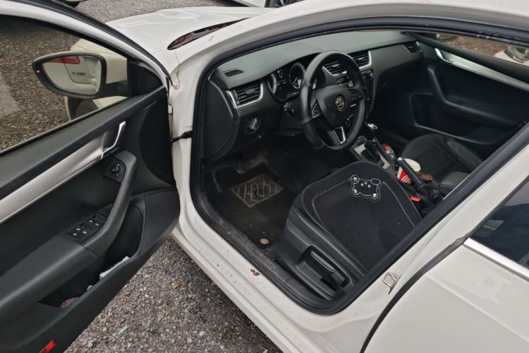 Used Skoda Octavia 2019 TSI230 DSG Luxury Edition Driver Seat