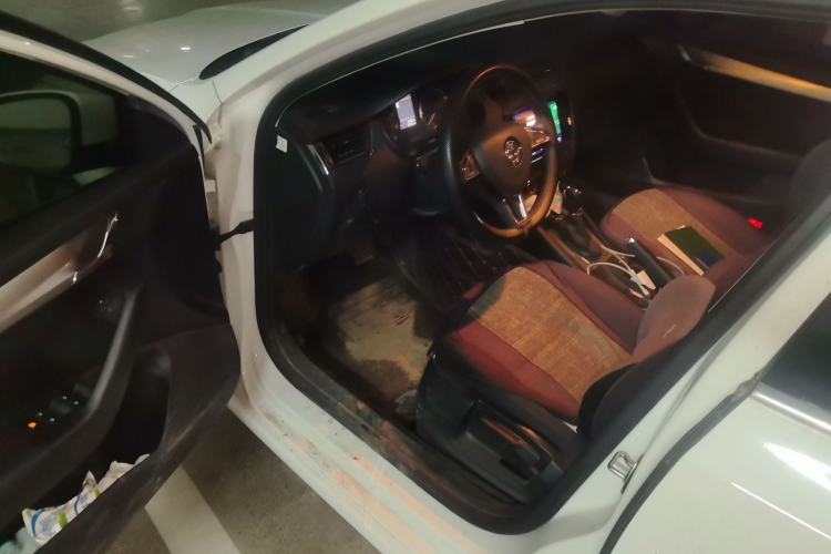 Used Skoda Octavia 2019 1.5L Automatic SmartDrive Comfort Edition China VI Standard Driver Seat