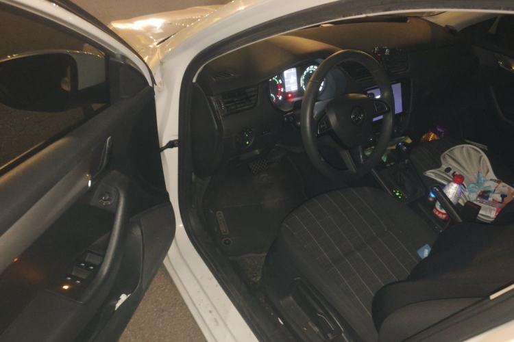 Used Skoda Octavia 2019 1.5L Automatic SmartDrive Comfort Edition China VI Standard Driver Seat
