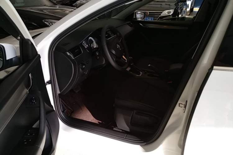 Used Skoda Octavia 2019 TSI230 DSG Luxury Edition Driver Seat