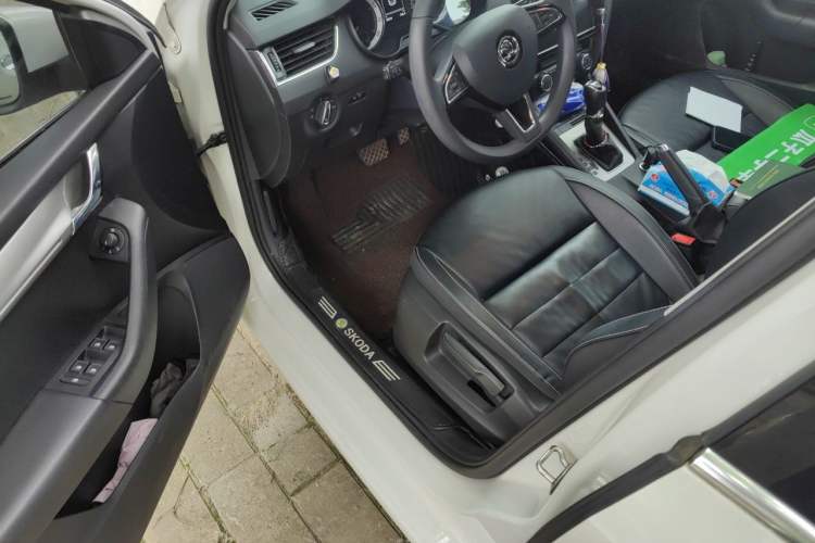 Used Skoda Octavia 2019 TSI230 DSG Luxury Edition Driver Seat