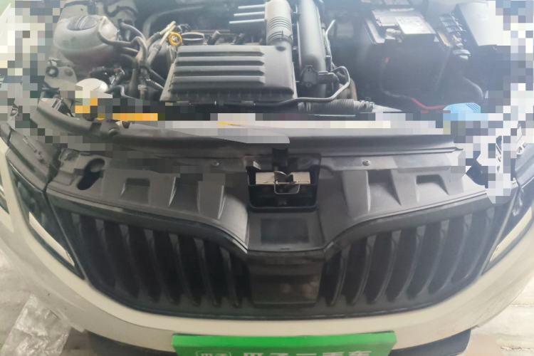 Used Skoda Octavia 2019 TSI280 DSG Luxury Edition Station Wagon China VI Standard Engine Bay