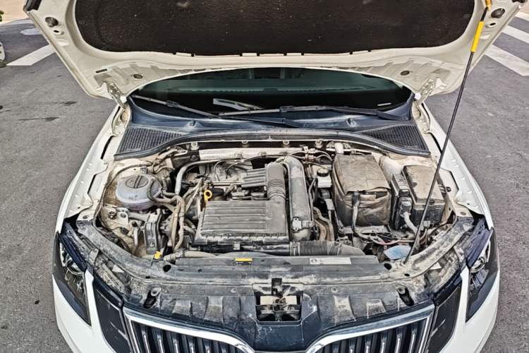 Used Skoda Octavia 2019 TSI230 DSG Luxury Edition Engine Bay