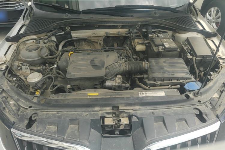 Used Skoda Octavia 2019 1.5L Automatic Smart Drive Luxury Edition China VI Standard Engine Bay