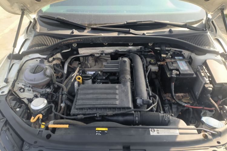Used Skoda Octavia 2019 TSI280 DSG Luxury Edition Station Wagon China VI Standard Engine Bay