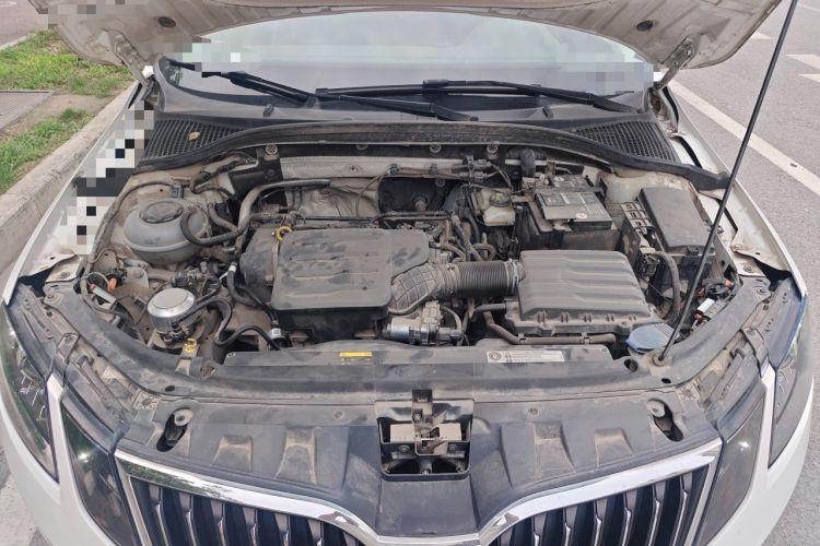 Used Skoda Octavia 2019 1.5L Automatic Smart Drive Luxury Edition China VI Standard Engine Bay
