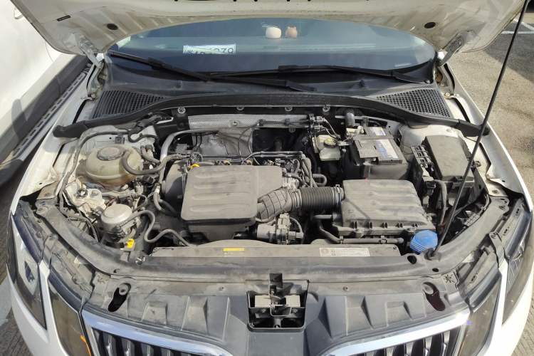 Used Skoda Octavia 2019 1.5L Automatic SmartDrive Comfort Edition China VI Standard Engine Bay