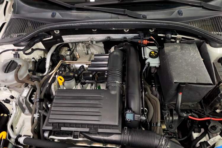 Used Skoda Octavia 2019 TSI280 DSG SmartDrive Luxury Edition China V Standard Engine Bay