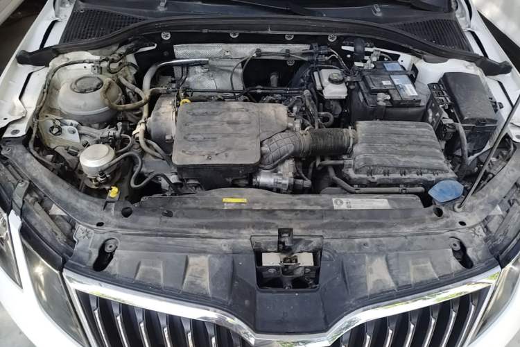 Used Skoda Octavia 2019 1.5L Automatic SmartDrive Comfort Edition China VI Standard Engine Bay