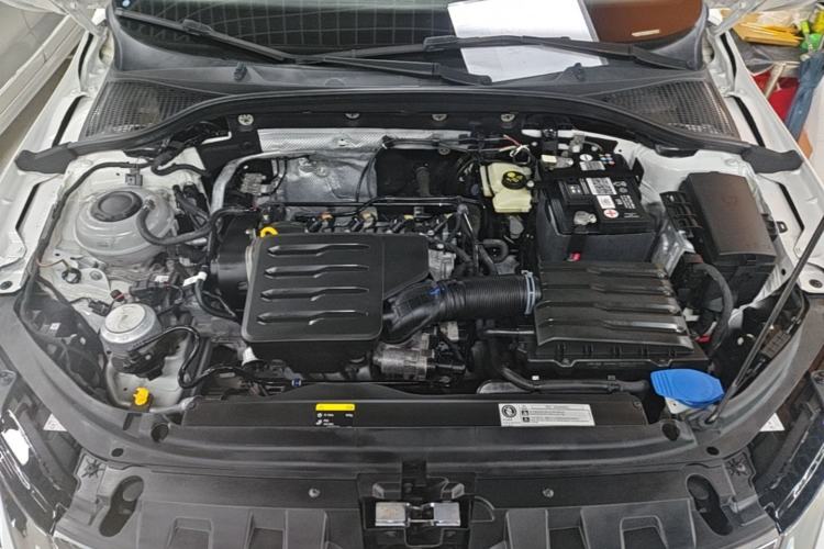 Used Skoda Octavia 2019 1.5L Automatic Smart Drive Luxury Edition China VI Standard Engine Bay