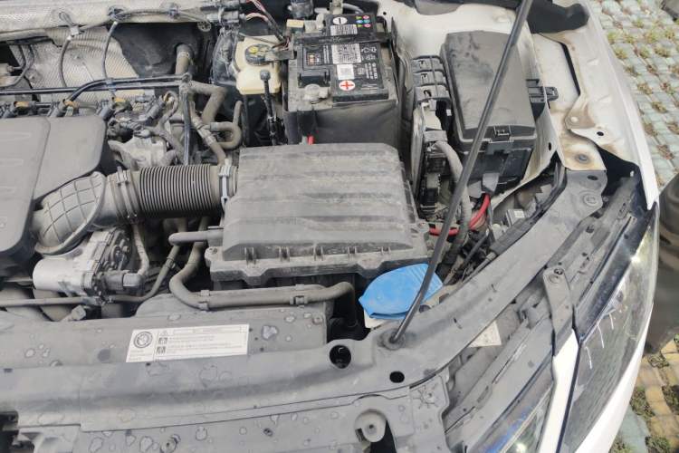 Used Skoda Octavia 2019 1.5L Automatic Smart Drive Luxury Edition China VI Standard Engine Bay Left