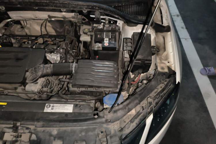 Used Skoda Octavia 2019 1.5L Manual Standard Edition China VI Engine Bay Left