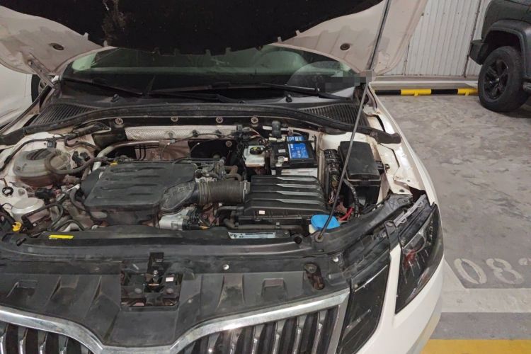 Used Skoda Octavia 2019 1.5L Manual Standard Edition China VI Engine Bay Left