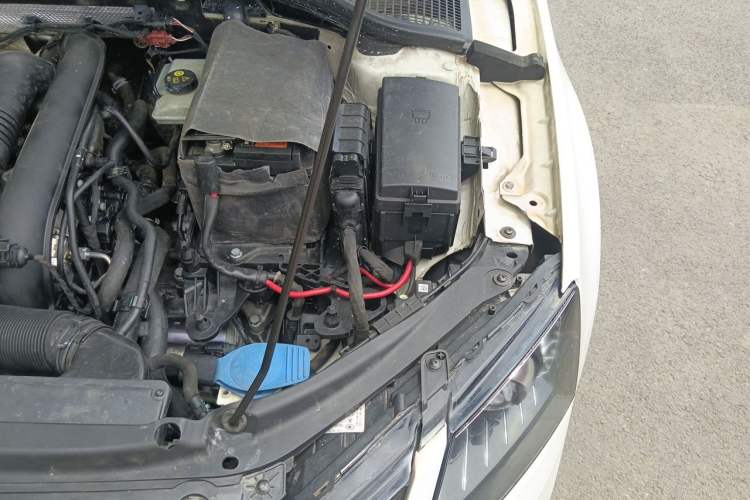 Used Skoda Octavia 2019 TSI230 DSG Comfort Edition Engine Bay Left