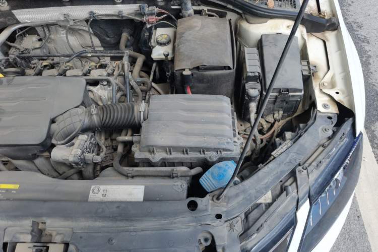 Used Skoda Octavia 2019 1.5L Automatic Luxury Edition Engine Bay Left