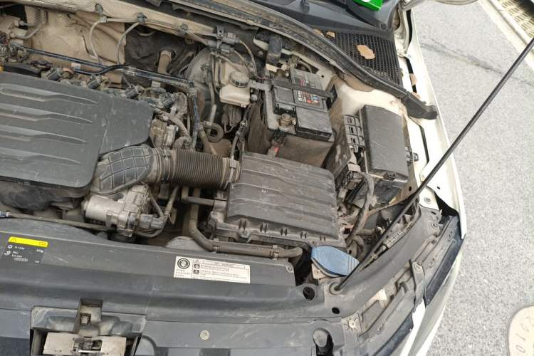 Used Skoda Octavia 2019 1.5L Automatic Smart Drive Luxury Edition China VI Standard Engine Bay Left