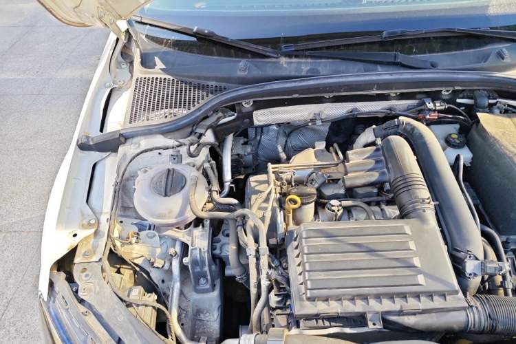 Used Skoda Octavia 2019 TSI230 DSG Luxury Edition Engine Bay Right