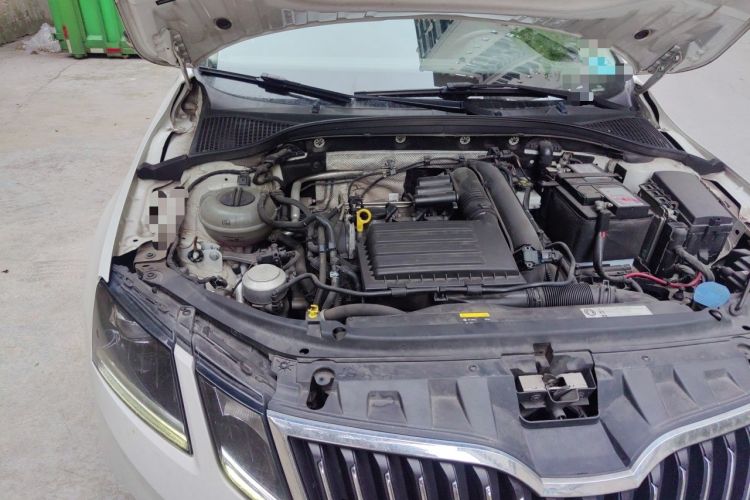 Used Skoda Octavia 2019 TSI280 DSG SmartDrive Luxury Edition China VI Engine Bay Right