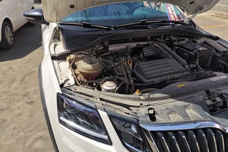 Used Skoda Octavia 2019 TSI280 DSG Luxury Edition Station Wagon China VI Standard Engine Bay Right