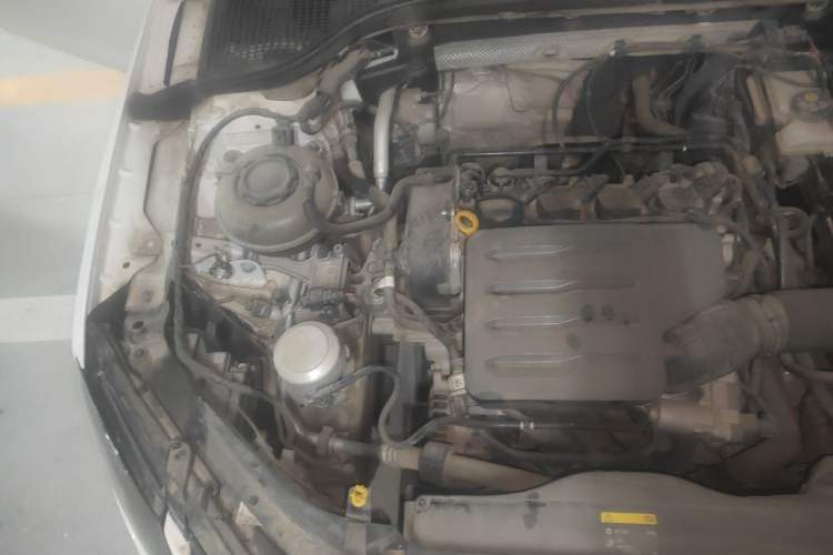 Used Skoda Octavia 2019 1.5L Automatic SmartDrive Comfort Edition China VI Standard Engine Bay Right