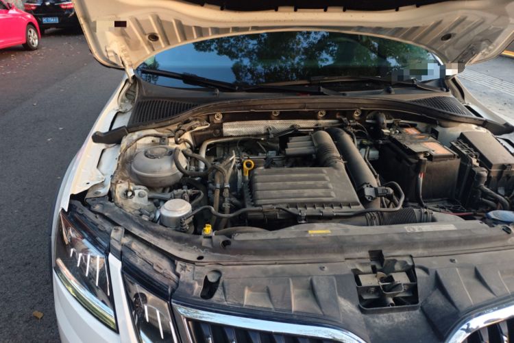 Used Skoda Octavia 2019 TSI280 DSG Luxury Edition Station Wagon China VI Standard Engine Bay Right