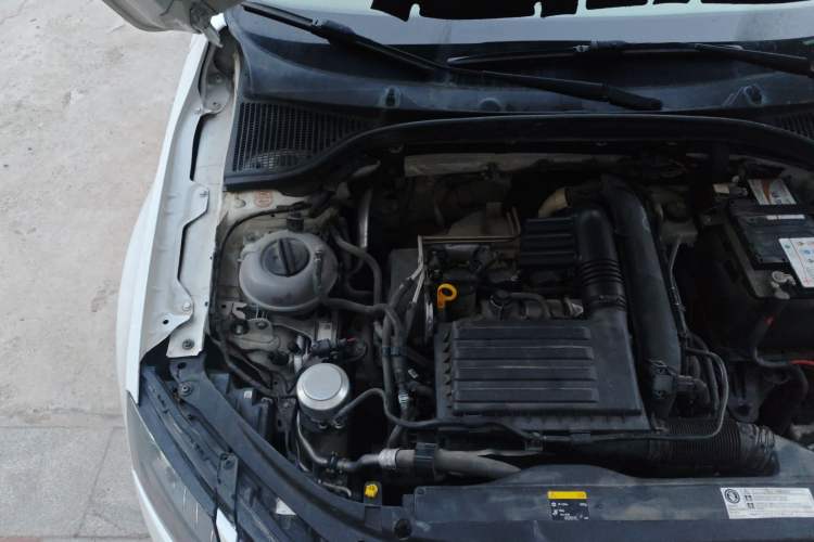 Used Skoda Octavia 2019 TSI230 DSG SmartDrive Luxury Edition China VI Engine Bay Right