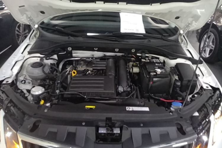 Used Skoda Octavia 2019 TSI230 DSG SmartDrive Luxury Edition China VI Engine Bay