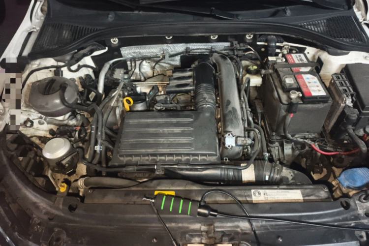 Used Skoda Octavia 2019 TSI280 DSG Luxury Edition Station Wagon China VI Standard Engine Bay