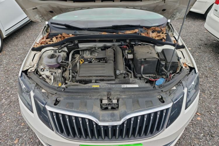 Used Skoda Octavia 2019 TSI230 DSG Luxury Edition Engine Bay
