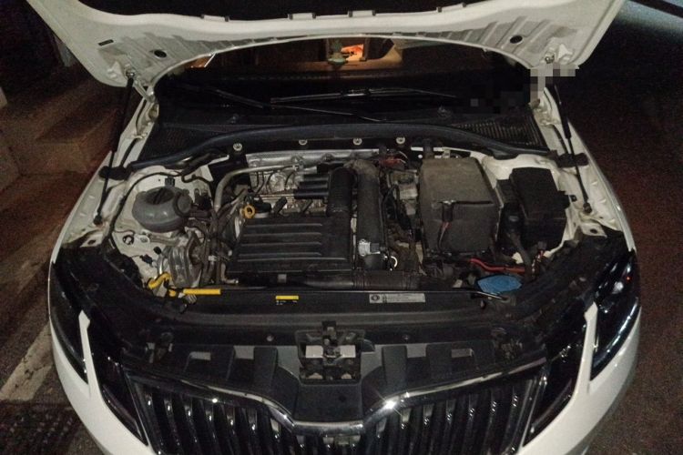 Used Skoda Octavia 2019 TSI280 DSG SmartDrive Luxury Edition China VI Engine Bay