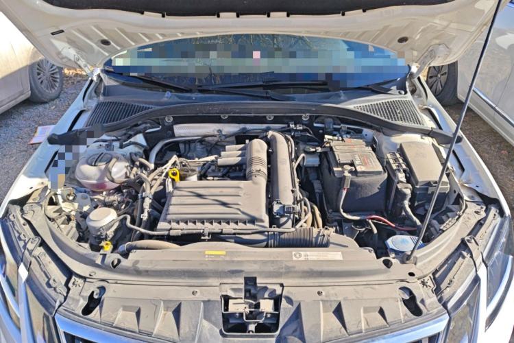 Used Skoda Octavia 2019 TSI280 DSG Luxury Edition Station Wagon China VI Standard Engine Bay