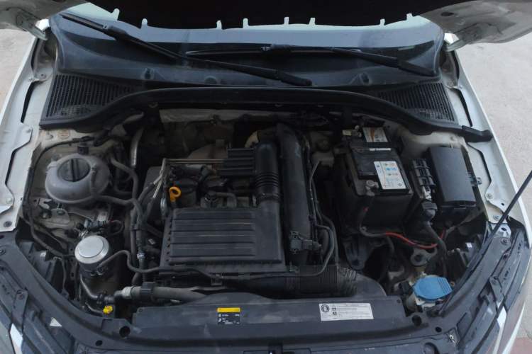 Used Skoda Octavia 2019 TSI230 DSG SmartDrive Luxury Edition China VI Engine Bay