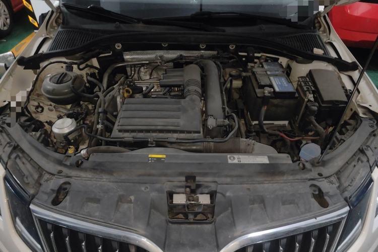 Used Skoda Octavia 2019 TSI280 DSG Luxury Edition Station Wagon China VI Standard Engine Bay