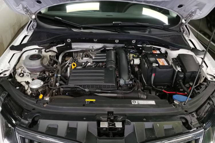 Used Skoda Octavia 2019 TSI280 DSG Luxury Edition Station Wagon China VI Standard Engine Bay