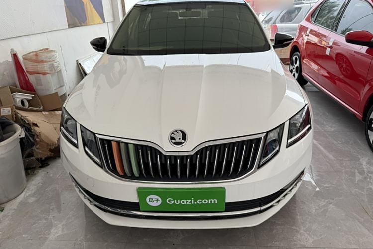 Used Skoda Octavia 2019 TSI280 DSG Luxury Edition Exterior 1