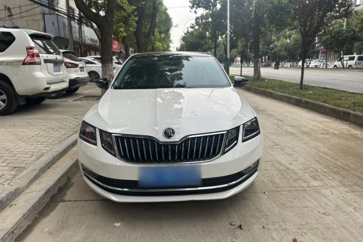 Used Skoda Octavia 2019 TSI280 DSG SmartDrive Luxury Edition China VI Exterior 1
