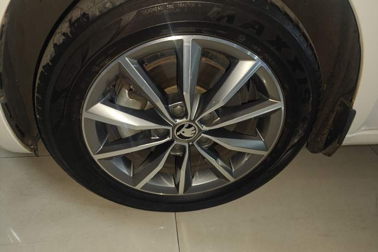 Used Skoda Octavia 2019 TSI230 DSG Smart & Comfort Edition China VI Standard Exterior 1