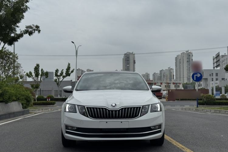 Used Skoda Octavia 2019 TSI230 DSG Luxury Edition Exterior 1