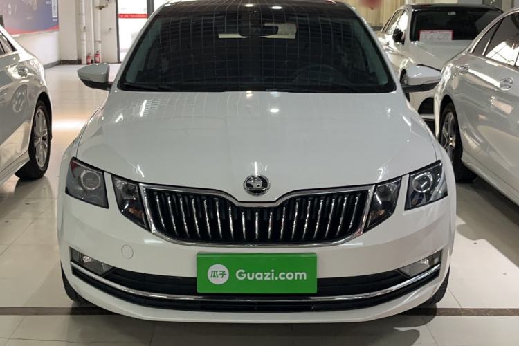 Used Skoda Octavia 2019 TSI230 DSG Luxury Edition Exterior 1