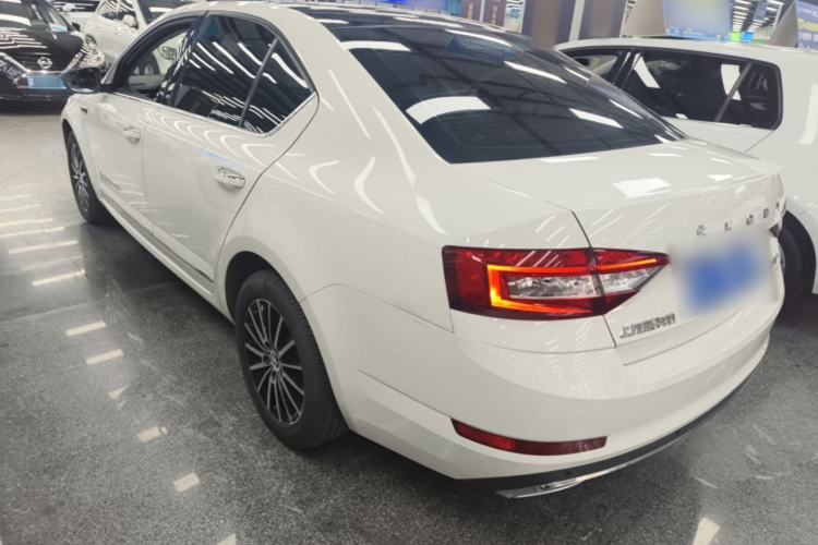 Used Skoda Octavia 2019 1.5L Automatic Smart Drive Luxury Edition China V Standard Exterior 2