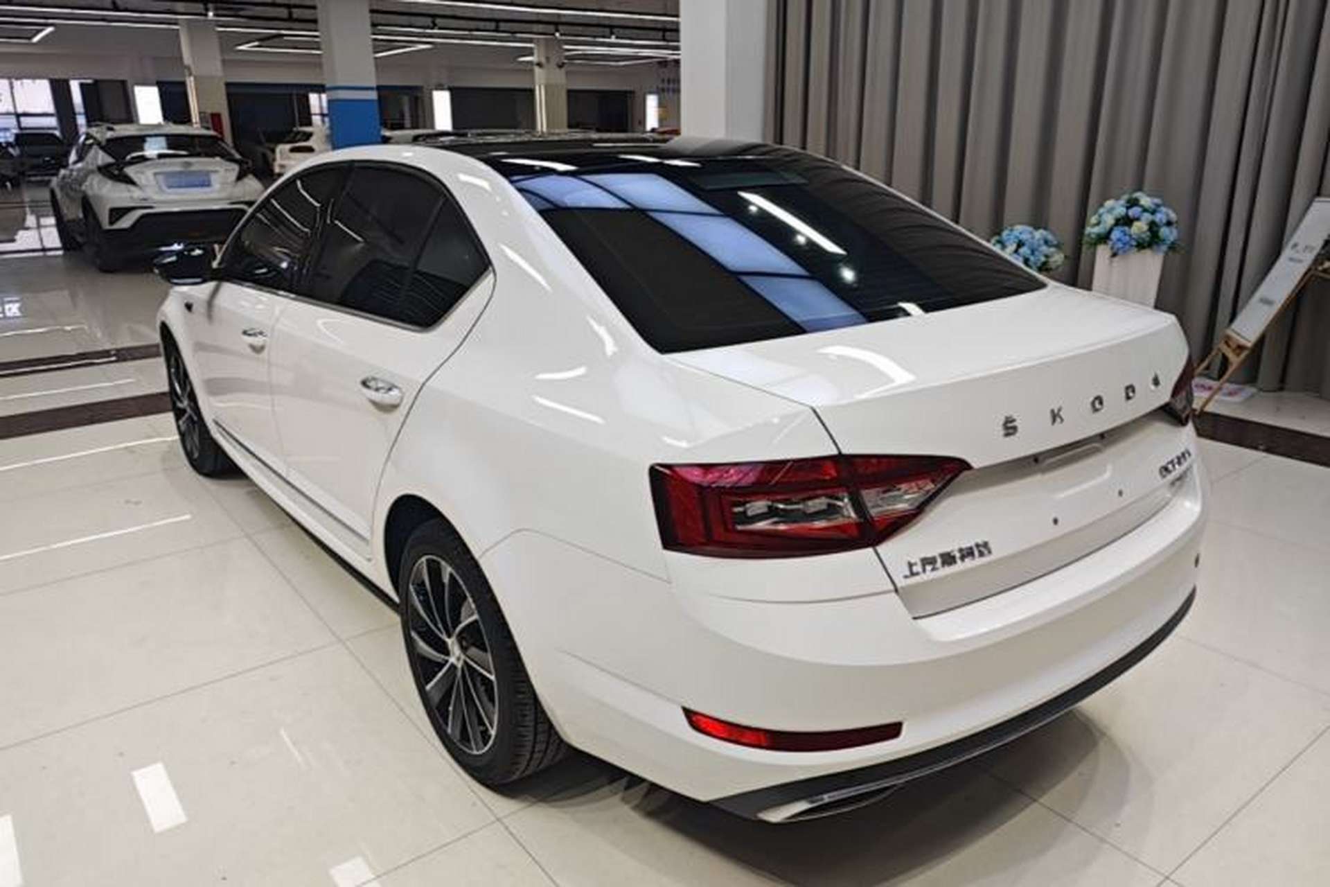 Used Skoda Octavia 2019 TSI280 DSG Luxury Edition Exterior 2