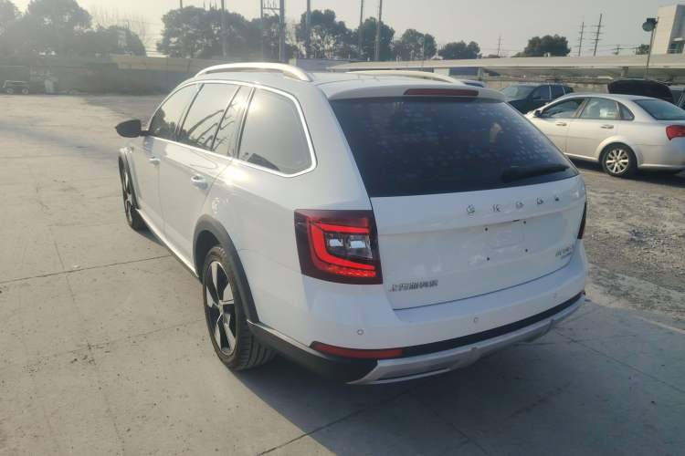 Used Skoda Octavia 2019 TSI280 DSG Luxury Edition Station Wagon China VI Standard Exterior 2