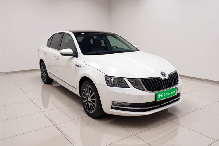 Used Skoda Octavia 2019 TSI230 DSG Comfort Edition Exterior 2