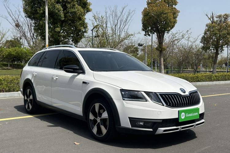 Used Skoda Octavia 2019 TSI280 DSG Luxury Edition Station Wagon China VI Standard Exterior 2