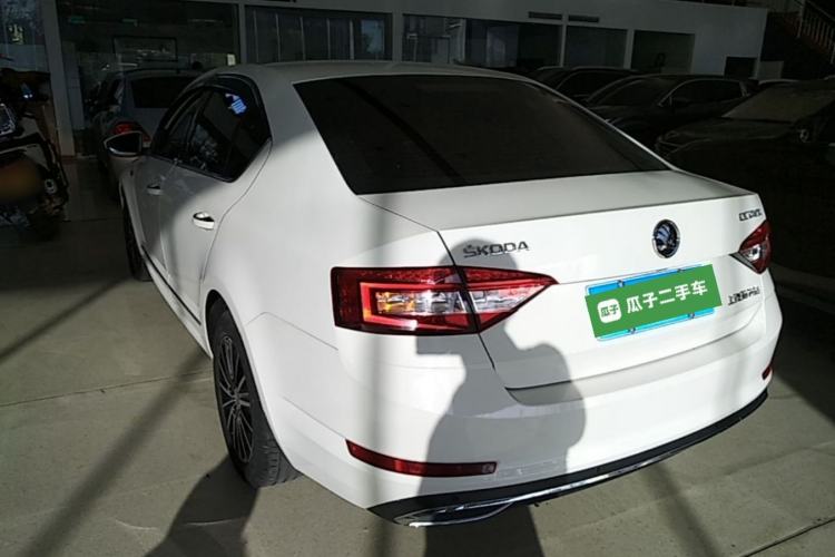 Used Skoda Octavia 2019 TSI230 DSG Luxury Edition Exterior 2