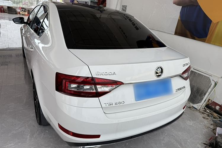 Used Skoda Octavia 2019 TSI280 DSG Luxury Edition Exterior 3
