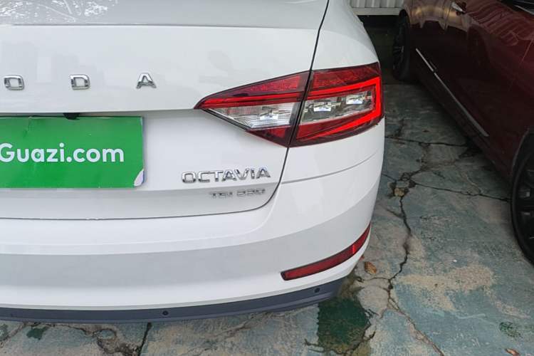 Used Skoda Octavia 2019 TSI230 DSG SmartDrive Comfort Edition China V Standard Exterior 3