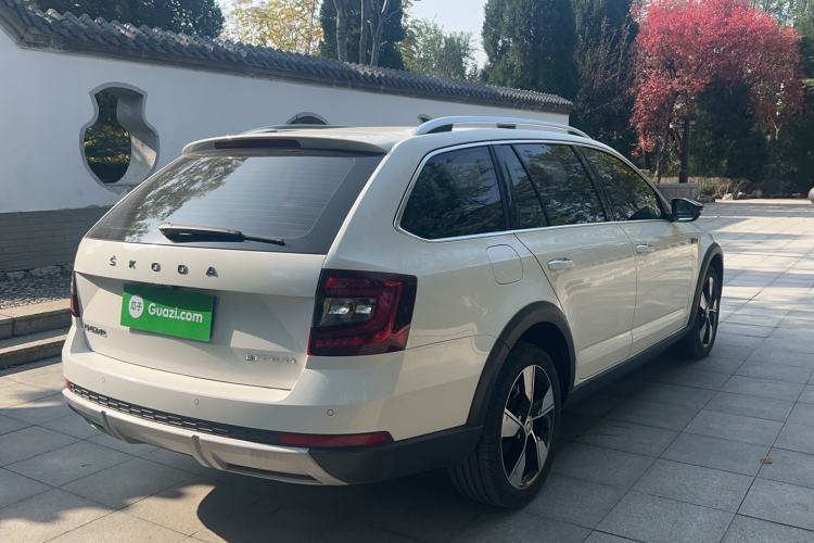 Used Skoda Octavia 2019 TSI280 DSG Luxury Edition Station Wagon China VI Standard Exterior 3