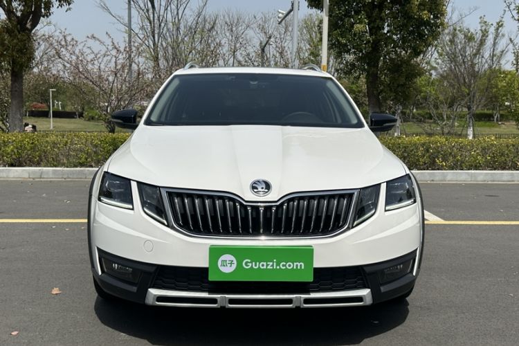 Used Skoda Octavia 2019 TSI280 DSG Luxury Edition Station Wagon China VI Standard Exterior 3